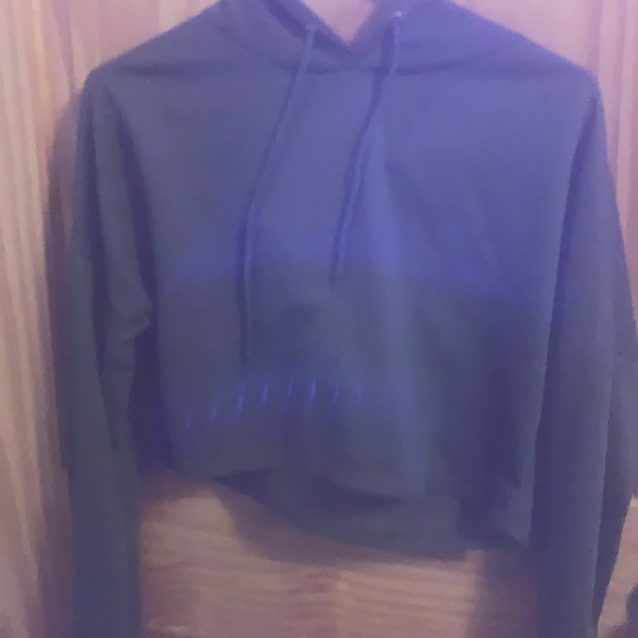 Cropped long sleeve sweater - Picture 1 of 2